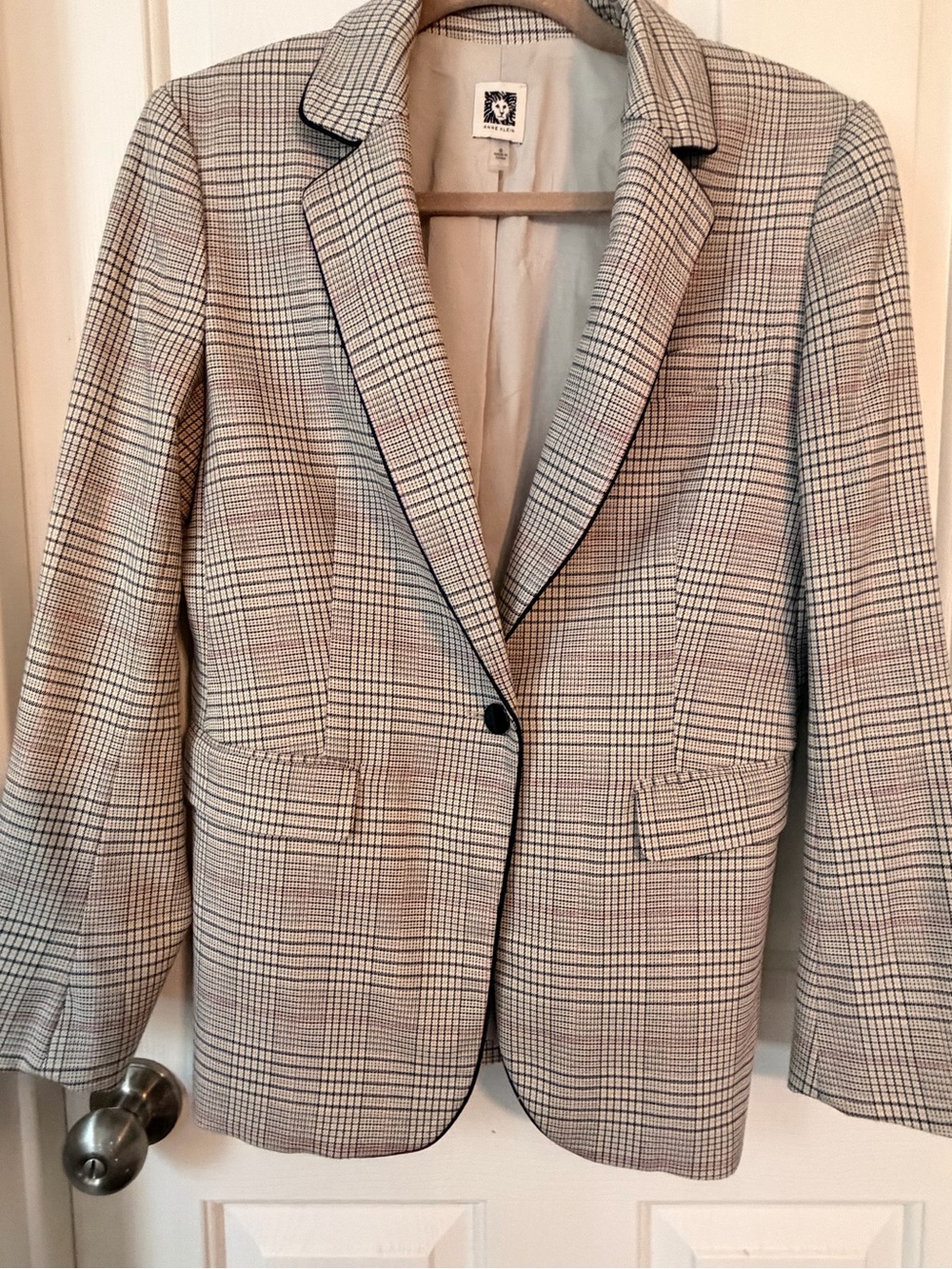 Anne Klein Black and Beige Plaid Single-Button Blazer